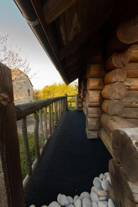 La Cabane Des Colibris Rieupeyroux  Bagian luar foto