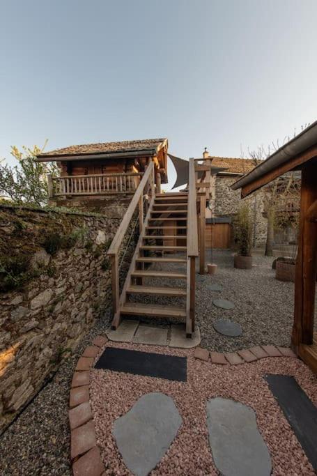La Cabane Des Colibris Rieupeyroux  Bagian luar foto