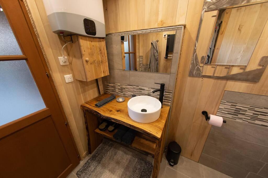 La Cabane Des Colibris Rieupeyroux  Bagian luar foto