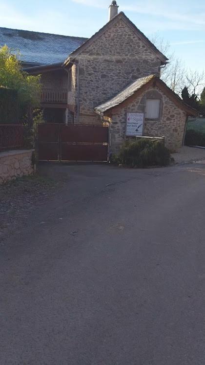 La Cabane Des Colibris Rieupeyroux  Bagian luar foto